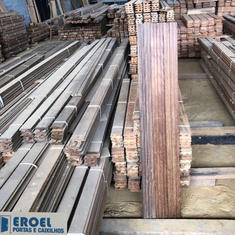 Painel ripado Sucupira preta 01